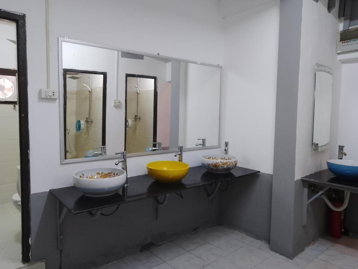 Funny Backpacker Hostel Luang Prabang Exterior photo