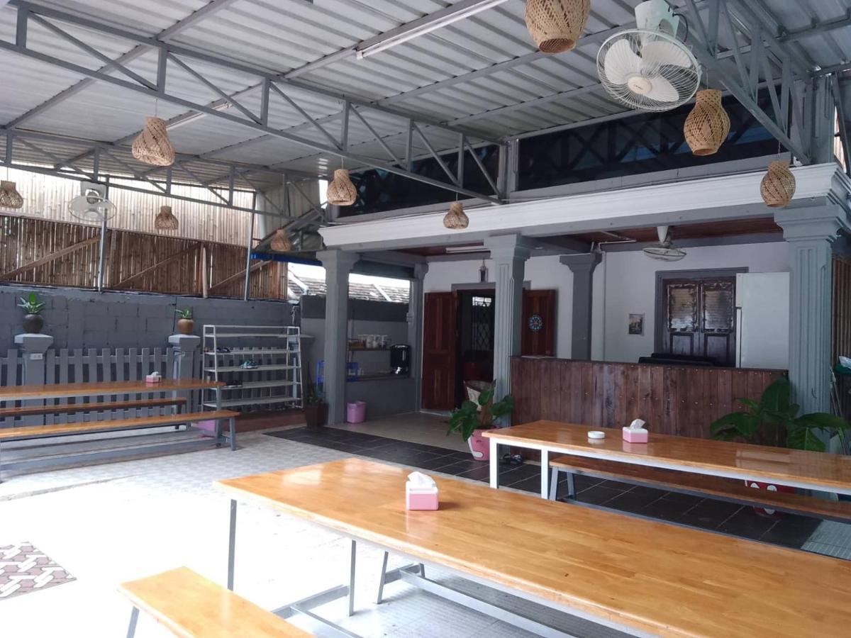Funny Backpacker Hostel Luang Prabang Exterior photo